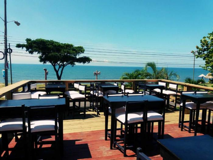 Costa Azul Bar & Restaurant