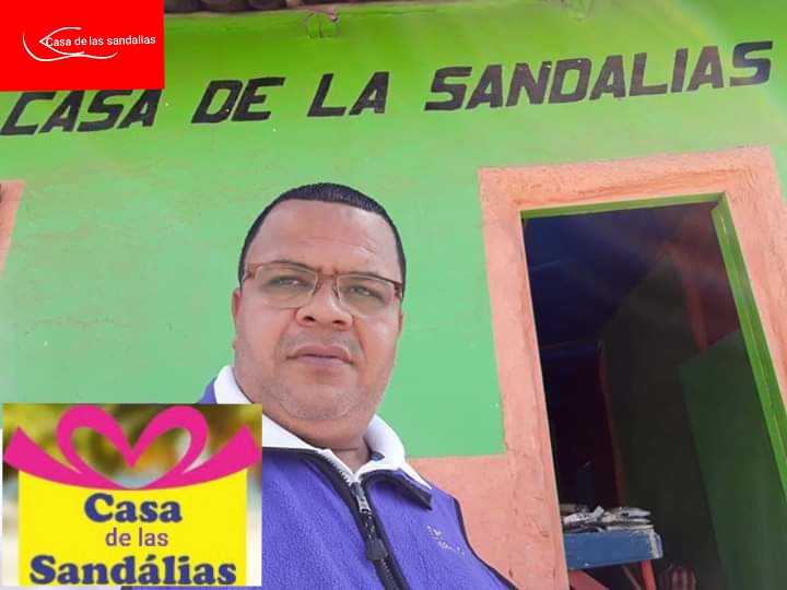 lA CASA DE LAS SANDALIAS