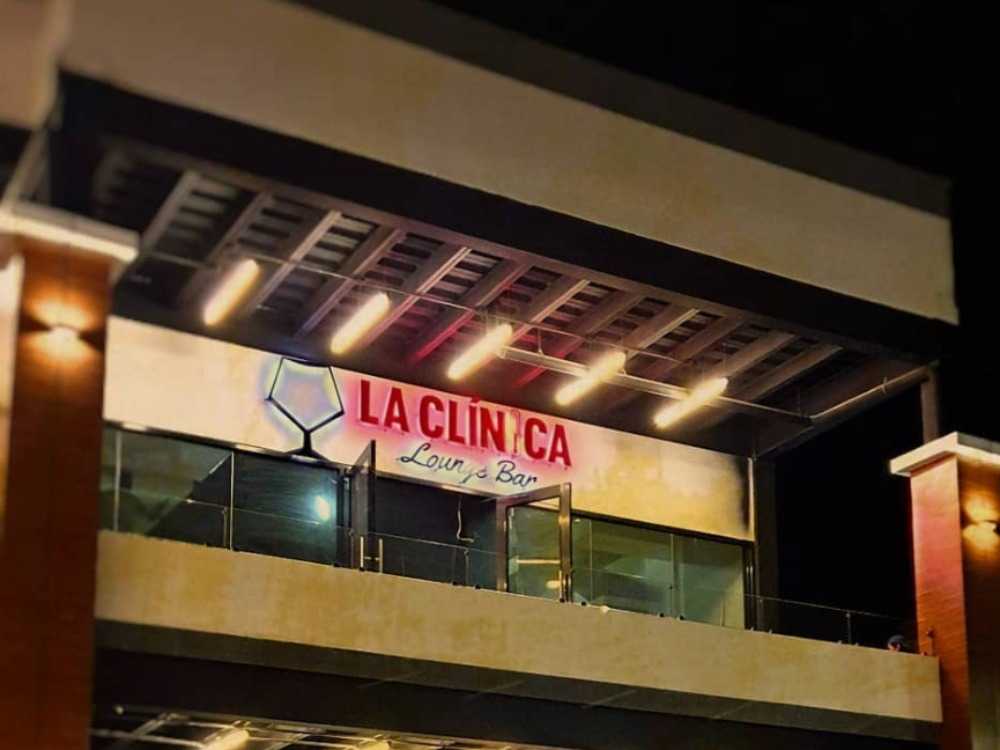 LA CLÍNICA LOUNGE BAR