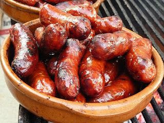 chorizos en barbacoa